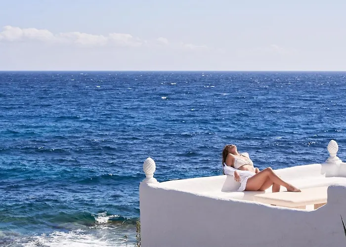 Santa Katerina - Sea View & Outdoor Hot Tub Βίλα Πλατύς Γιαλός