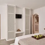 Santa Katerina - Sea View & Outdoor Hot Tub فيلة *