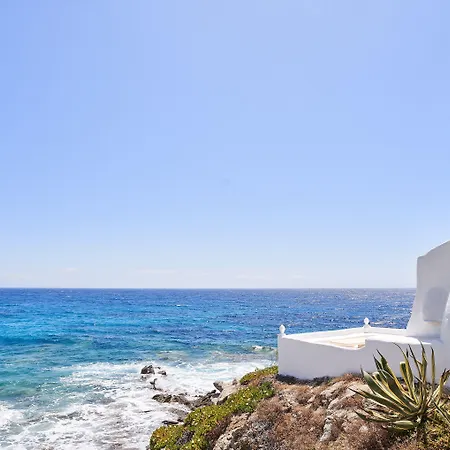 Santa Katerina - Sea View & Outdoor Hot Tub Villa *