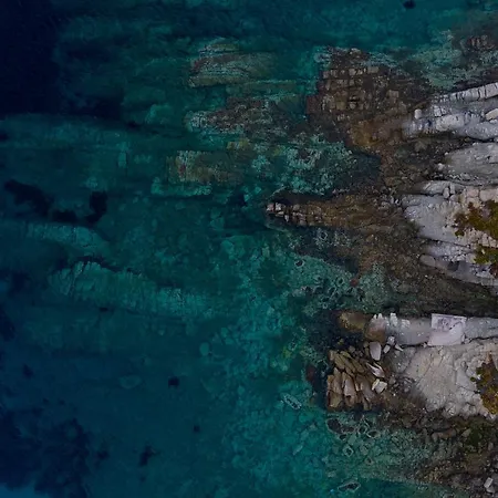 Santa Katerina - Sea View & Outdoor Hot Tub Platísz Jalósz